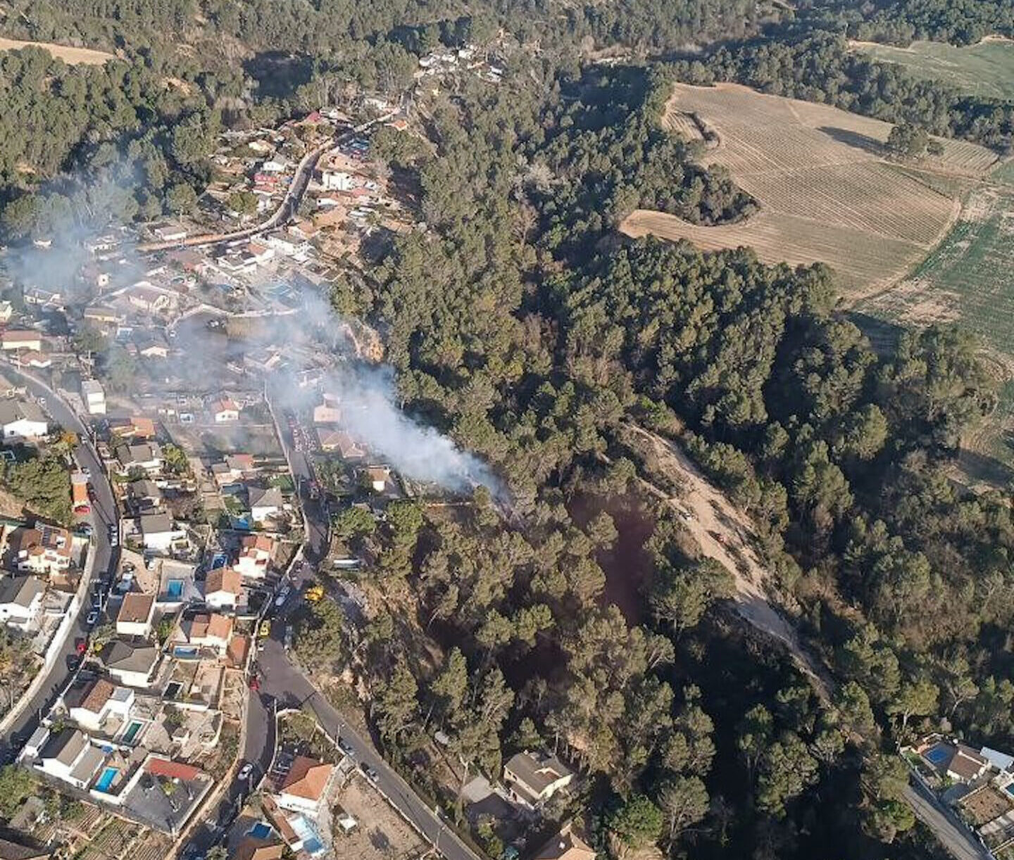 Imatge aèria de l'incendi de Masquefa (fotografia: Bombers de la Generalitat de Catalunya).
