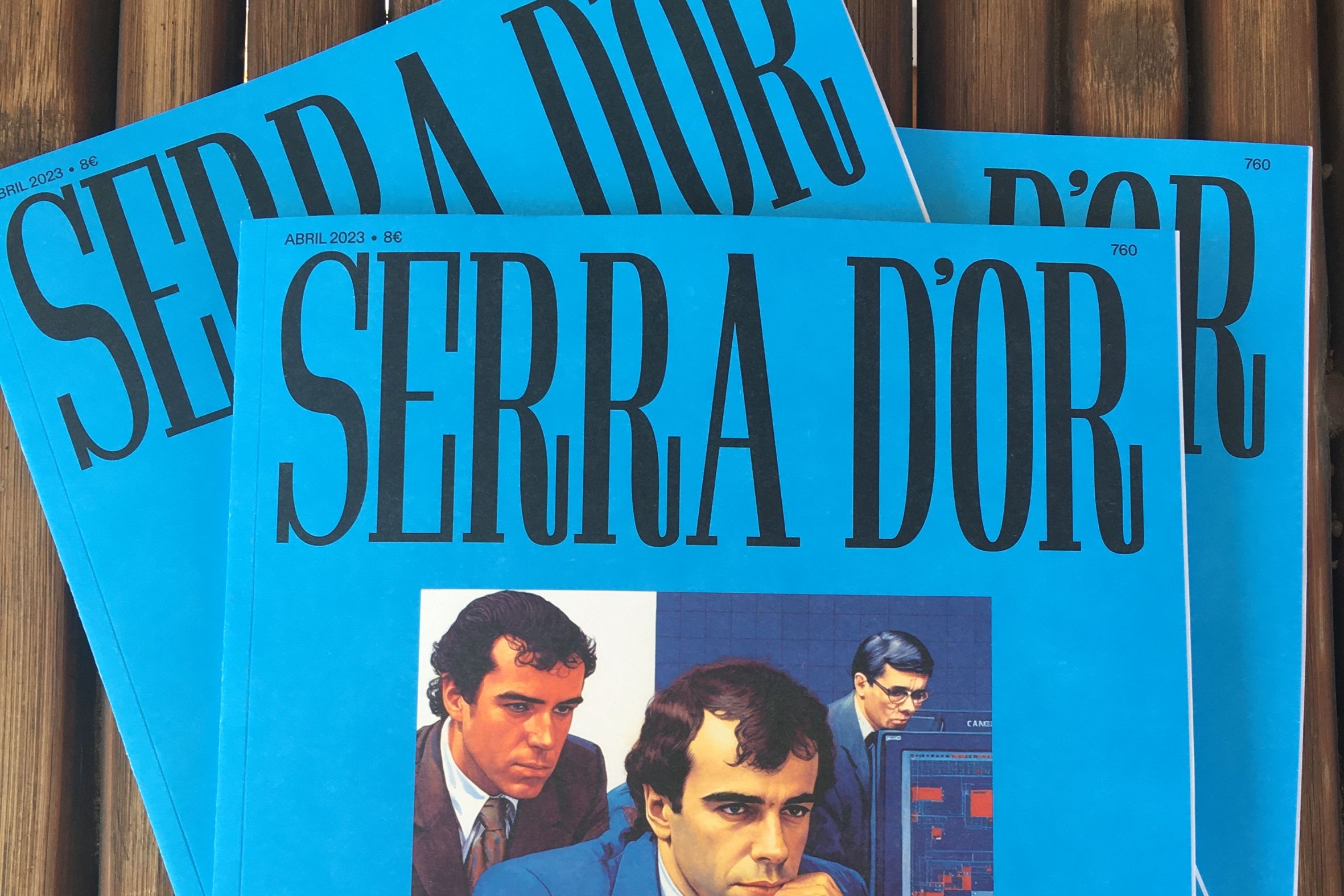 La revista Serra d'Or redissenyada (fotografia: ACN).