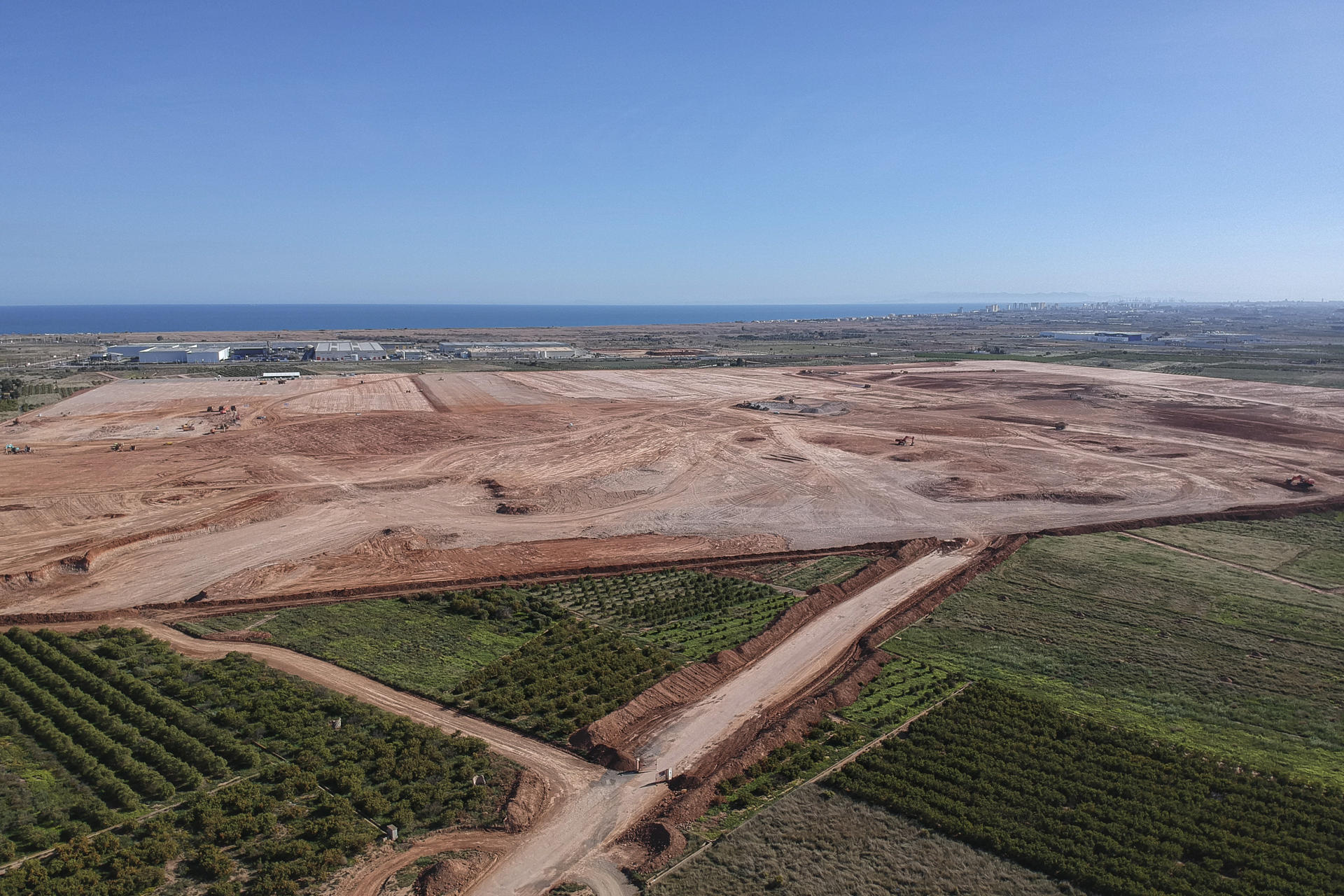 Espai on es farà la fàbrica de Volkswagen (fotografia: EFE/ Biel Aliño).