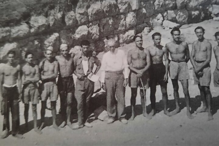 Membres del batalló 46, amb l'odiat conserge Joan Baptista Escrivà al centre.