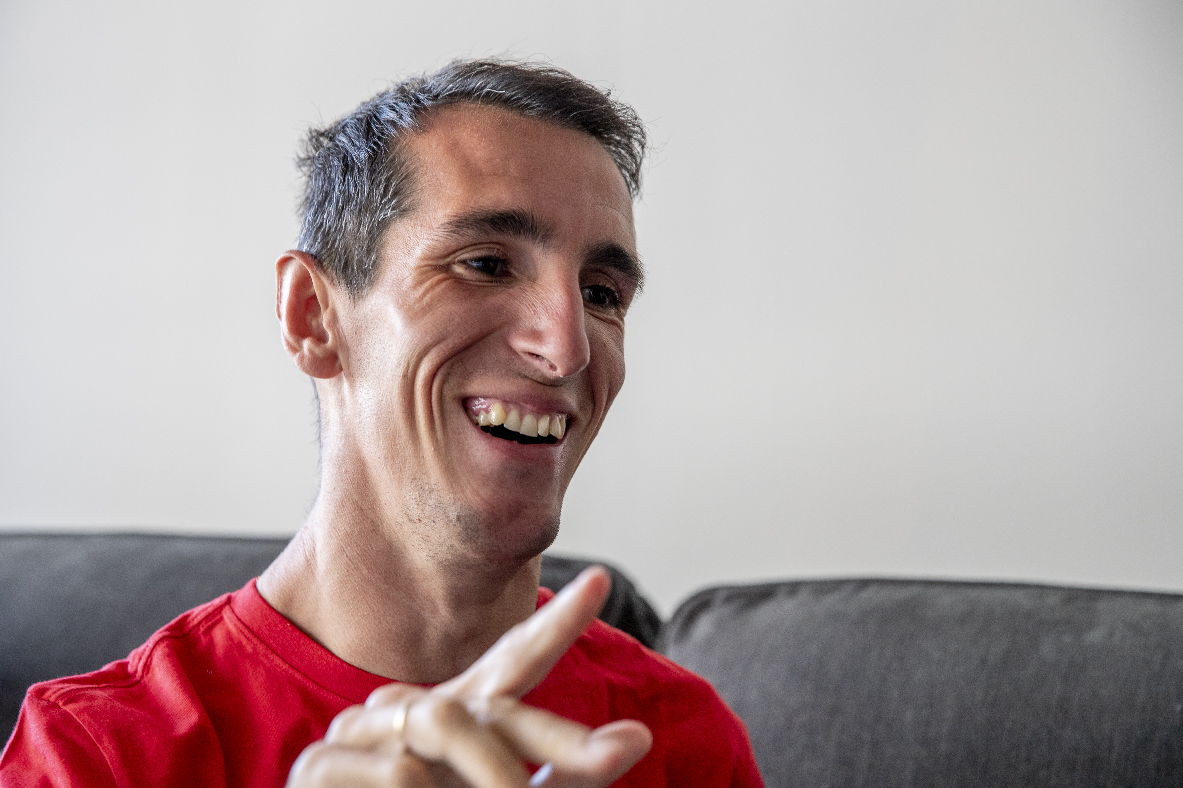 Àlex Roca, a casa seva, a Barcelona (fotografia: Albert Salamé).