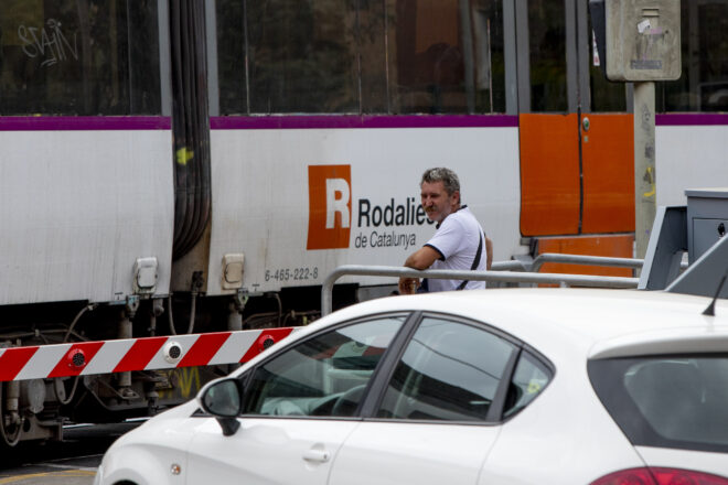 Tallada la circulació de la R2, R2 nord i la R11 per un atropellament a Montcada i Reixac