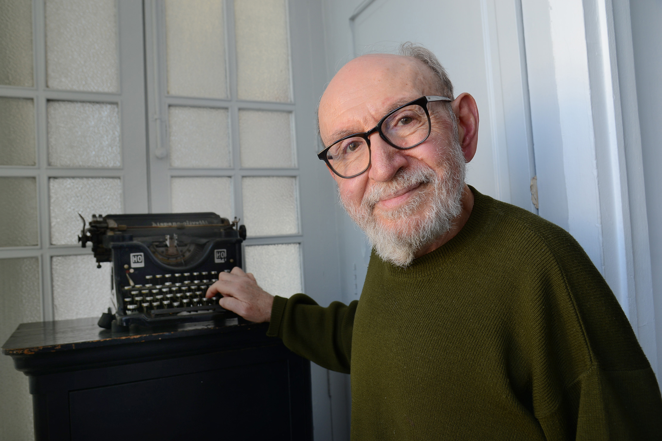 Marc Granell fotografiat a casa seua el mes d'abril proppassat (Fotografia: Prats i Camps)