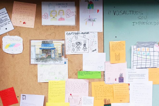 De perdre-ho tot en un incendi a muntar una parada per Sant Jordi: el renaixement de la llibreria de la Plaça