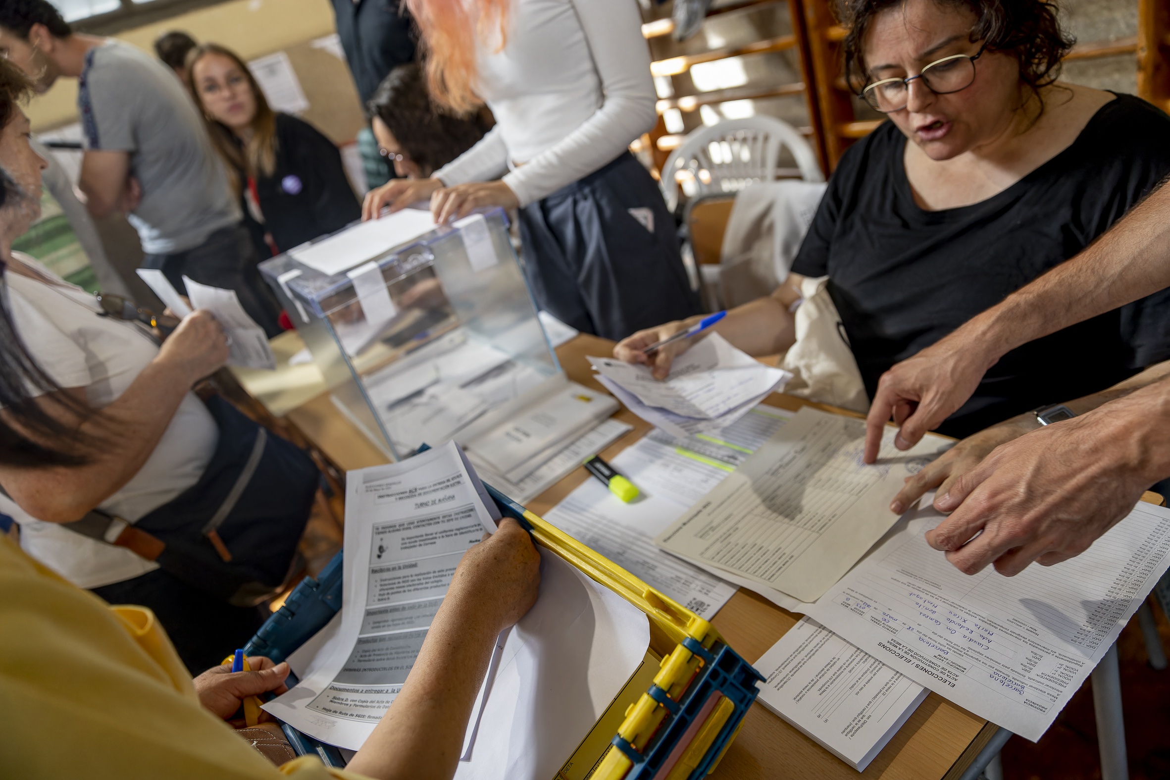Imatge d'arxiu de les eleccions municipals del 28 de maig (fotografia: Albert Salamé).