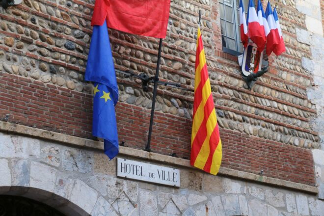 El delegat d’Illa a Perpinyà menysté el català i desitja bon Nadal tan sols en francès