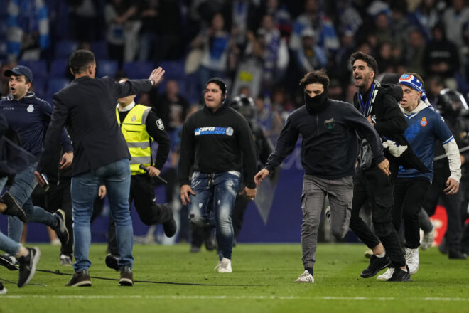 Sis detinguts pels aldarulls dels ultres de l’Espanyol després del derbi