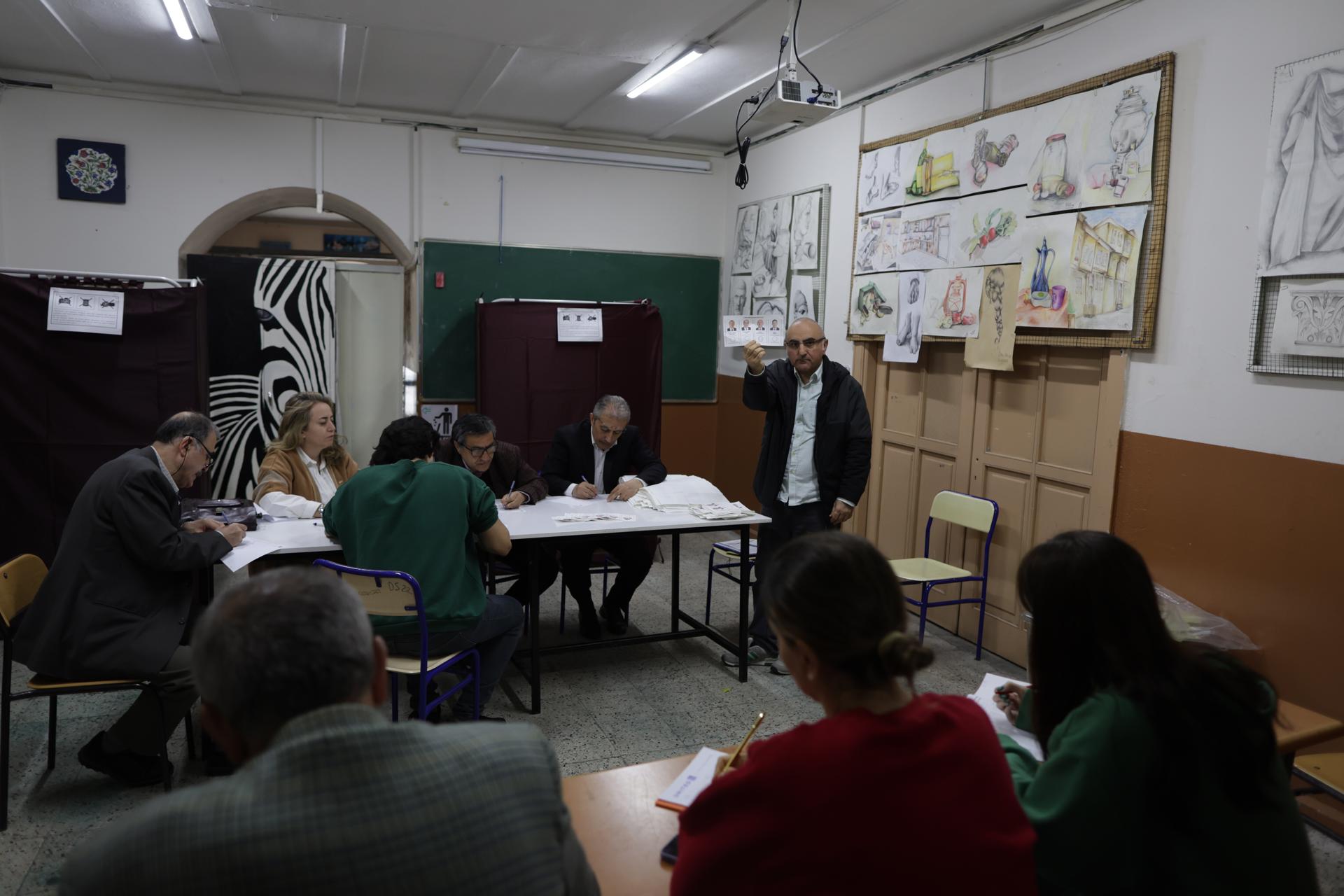 Un centre de votació de les eleccions presidencials de Turquia (fotografia: EFE).