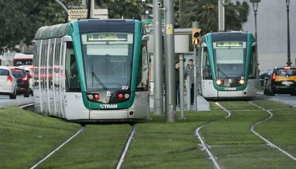 La UGT i CCOO convoquen vaga al tramvia de Barcelona demà