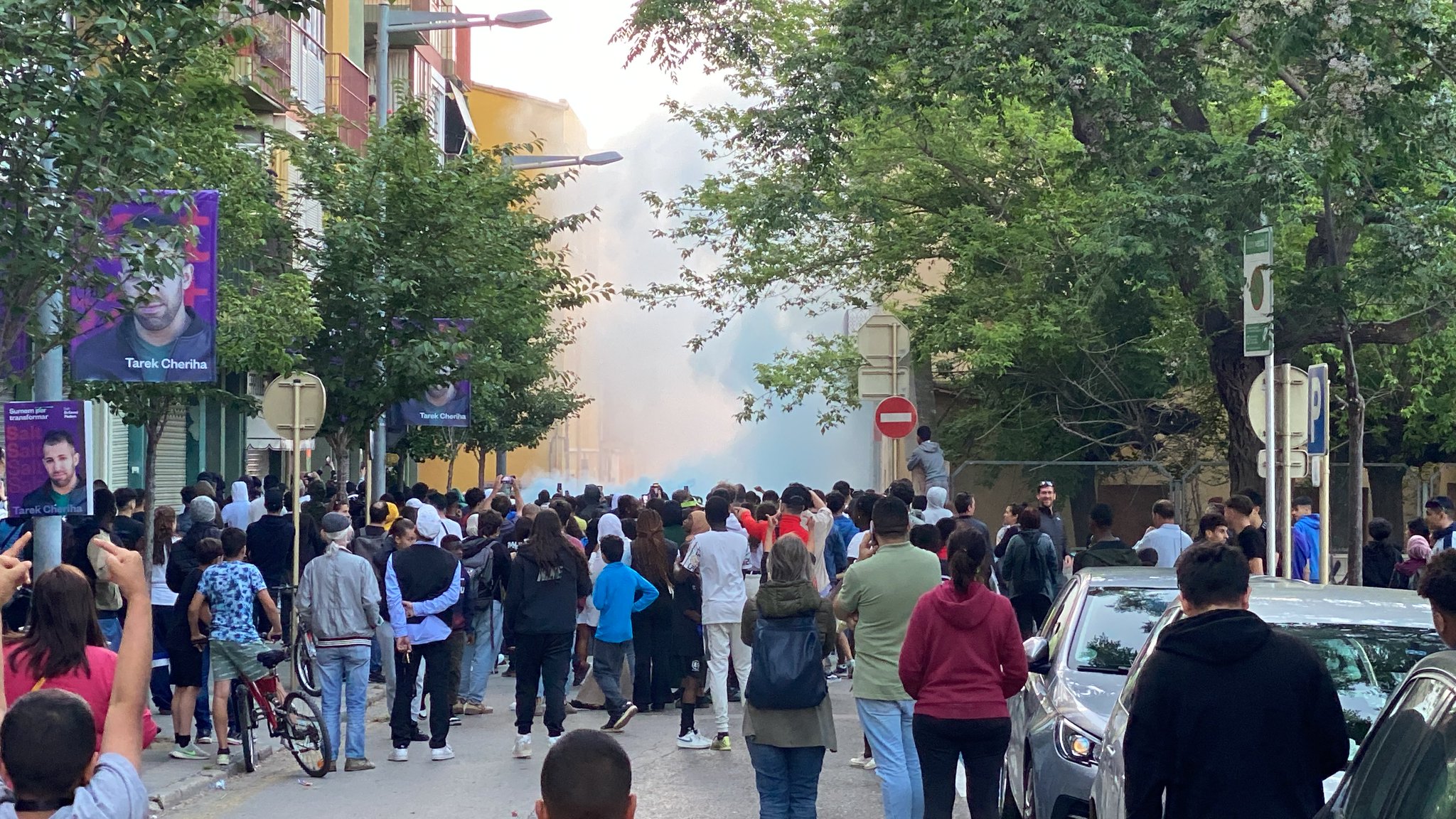 Un moment de la concentració antifeixista (fotografia: el Gerió Digital/Marc Estarriola).