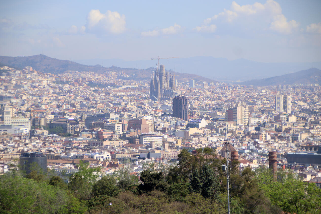 Vistes de Barcelona des d'un mirador de Montjuïc.