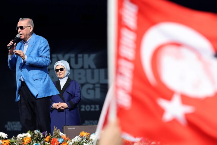 El president turc, Recep Tayyip Erdoğan, en un acte de campanya (imatge: Tolga Bozoglu/Efe)