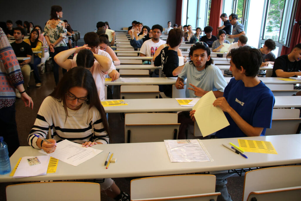 Catalunya farà controls aleatoris amb detectors de dispositius electrònics durant la selectivitat