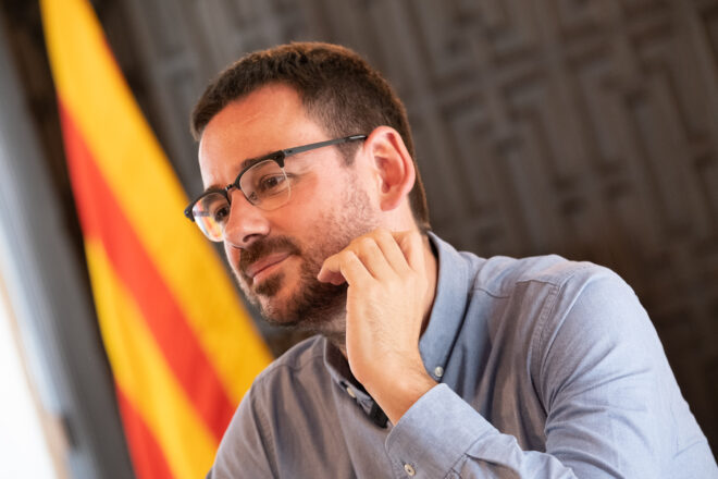 El batlle de Girona demana a la policia municipal que si rep distincions de la policia espanyola hi vagi sense uniforme