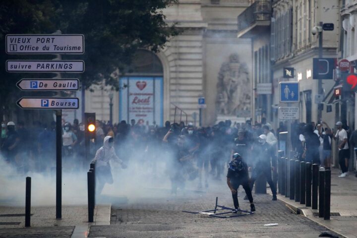 Imatge dels incidents a Marsella, la nit de divendres