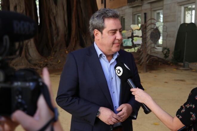PP i Vox pacten un nou pressupost al País Valencià que inclou el concepte de “prioritat nacional”
