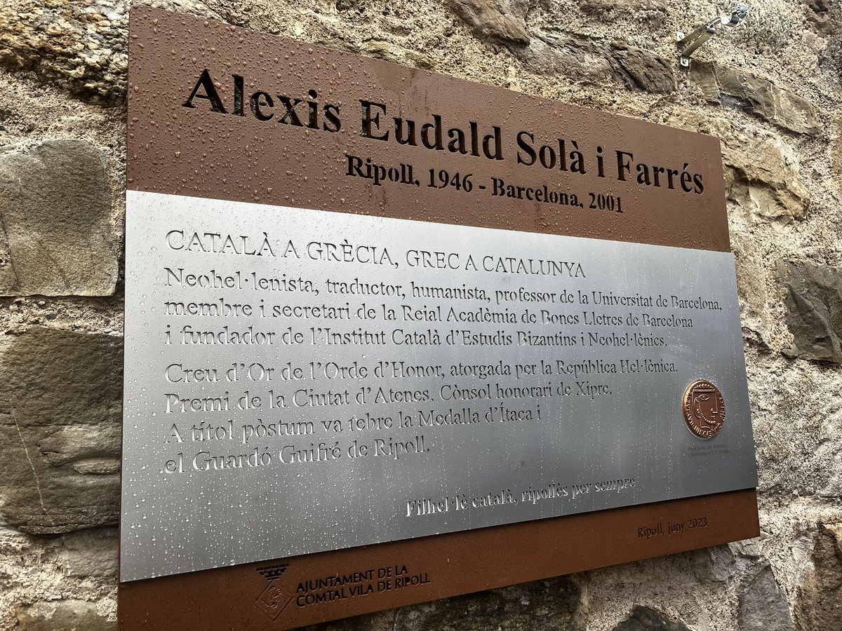 Placa d'homenatge a Alexis Eudald Solà, a Ripoll (fotografia: Ajuntament de Ripoll).