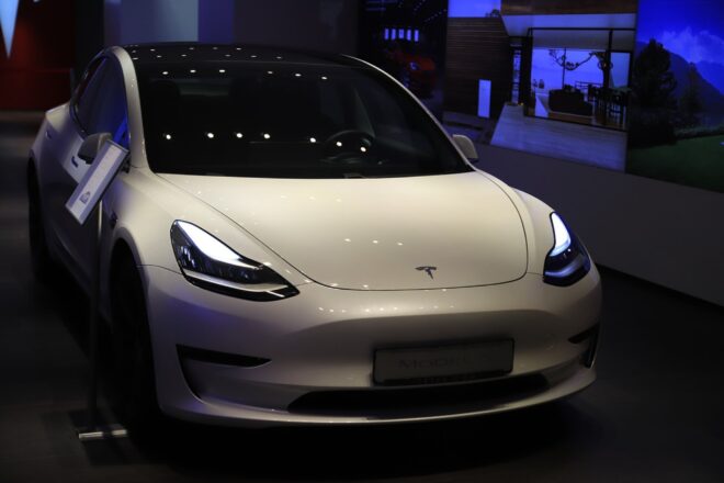 La inversió de 4.500 milions d’euros que negocia el Consell és de Tesla