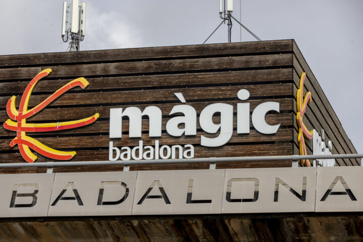 Façana del Màgic Badalona (Fotografia: Albert Salamé)