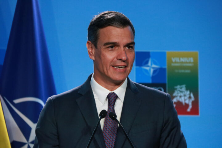 El president espanyol, Pedro Sánchez, en una conferència de premsa a la cimera de l'OTAN de Vílnius (fotografia: ACN).