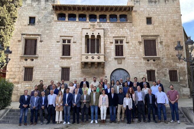 Junts i Impulsem Penedès reediten el pacte per a concórrer plegats a les municipals del 2027
