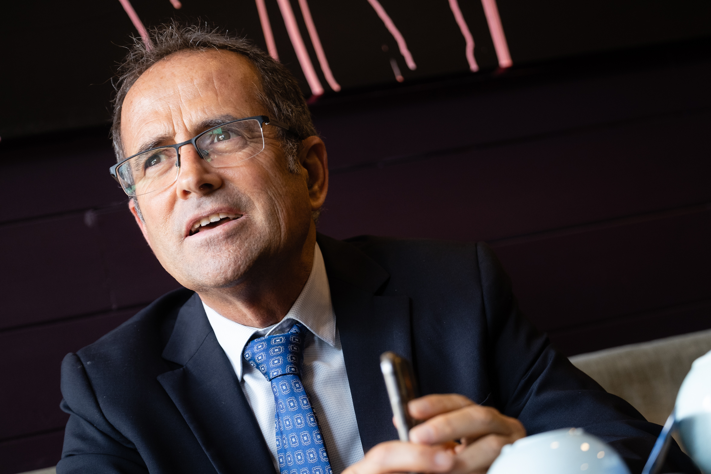 Kílian Sebrià, ahir a pocs metres de Catalunya Ràdio (fotografia: Adiva Koenigsberg).