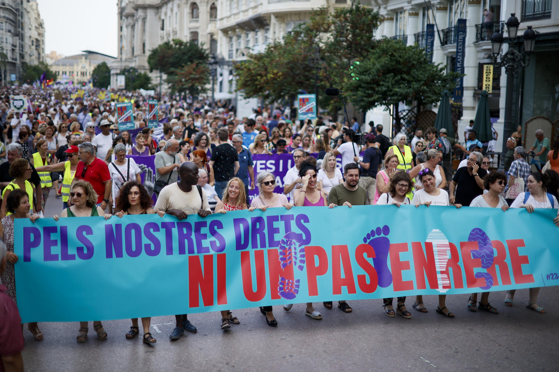Un moment de la manifestació (fotografia: EFE/Biel Aliño).