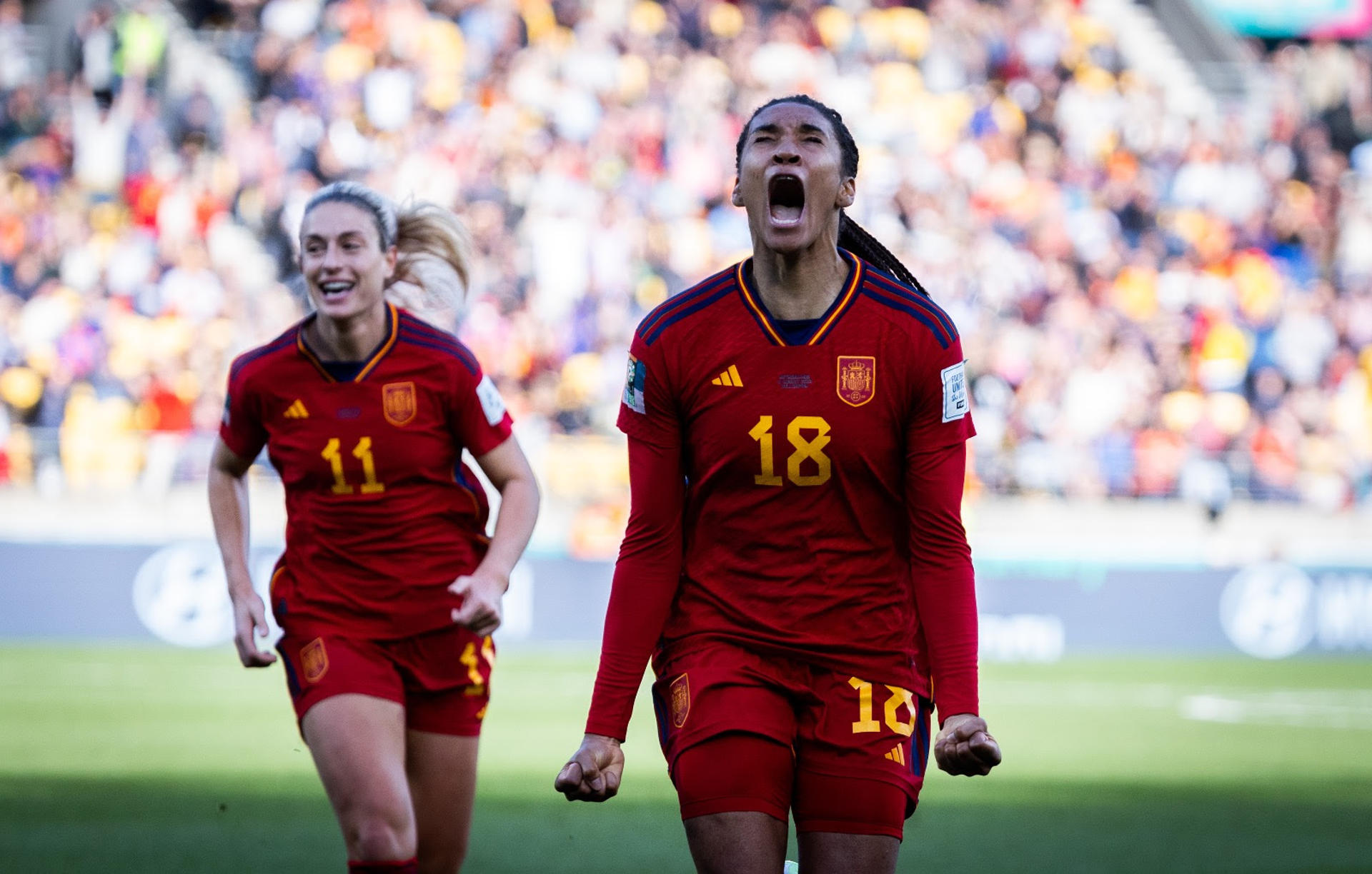 Salma Paralluelo celebra un gol contra la selecció dels Països Baixos als quarts de final de la Copa del Món. (EFE)