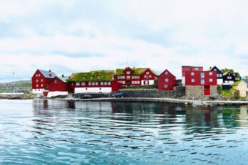 Els colors de les Fèroe, fotografia de Tórshavn, de Markus Sümnick.
