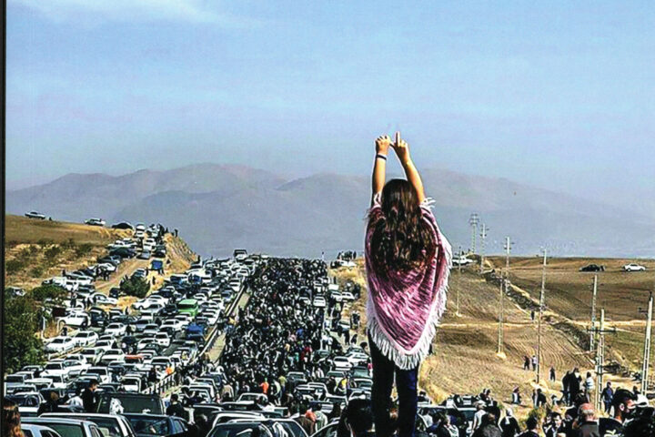 Una noia sense vel, en les protestes per la mort de Jinà Aminí, Kurdistan iranià, 2022 (fotografia anònima).