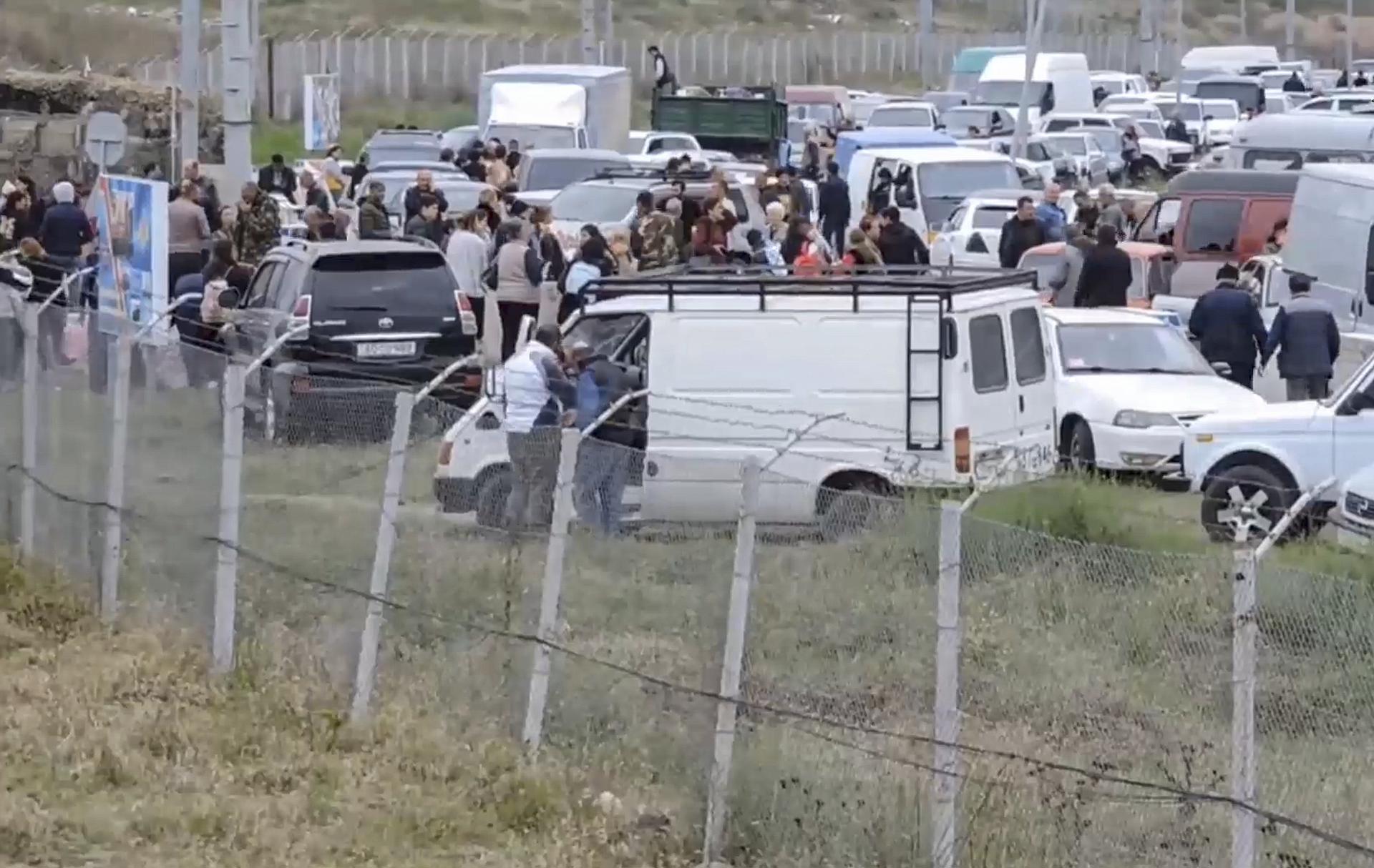 L'evacuació de milers de civils armenis de l'Alt Karabakh (EFE)