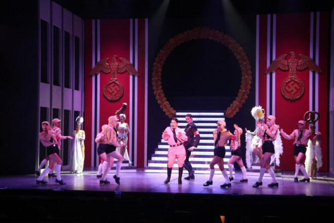 Els grans teatres de Barcelona ofereixen més espectacles en castellà que no en català fins a final de temporada