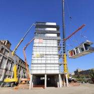 Les compra-vendes d’habitatges i les hipoteques s’enfilen com coets