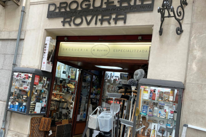 Drogueria Rovira, la botiga de Sant Gervasi dels 30.000 productes