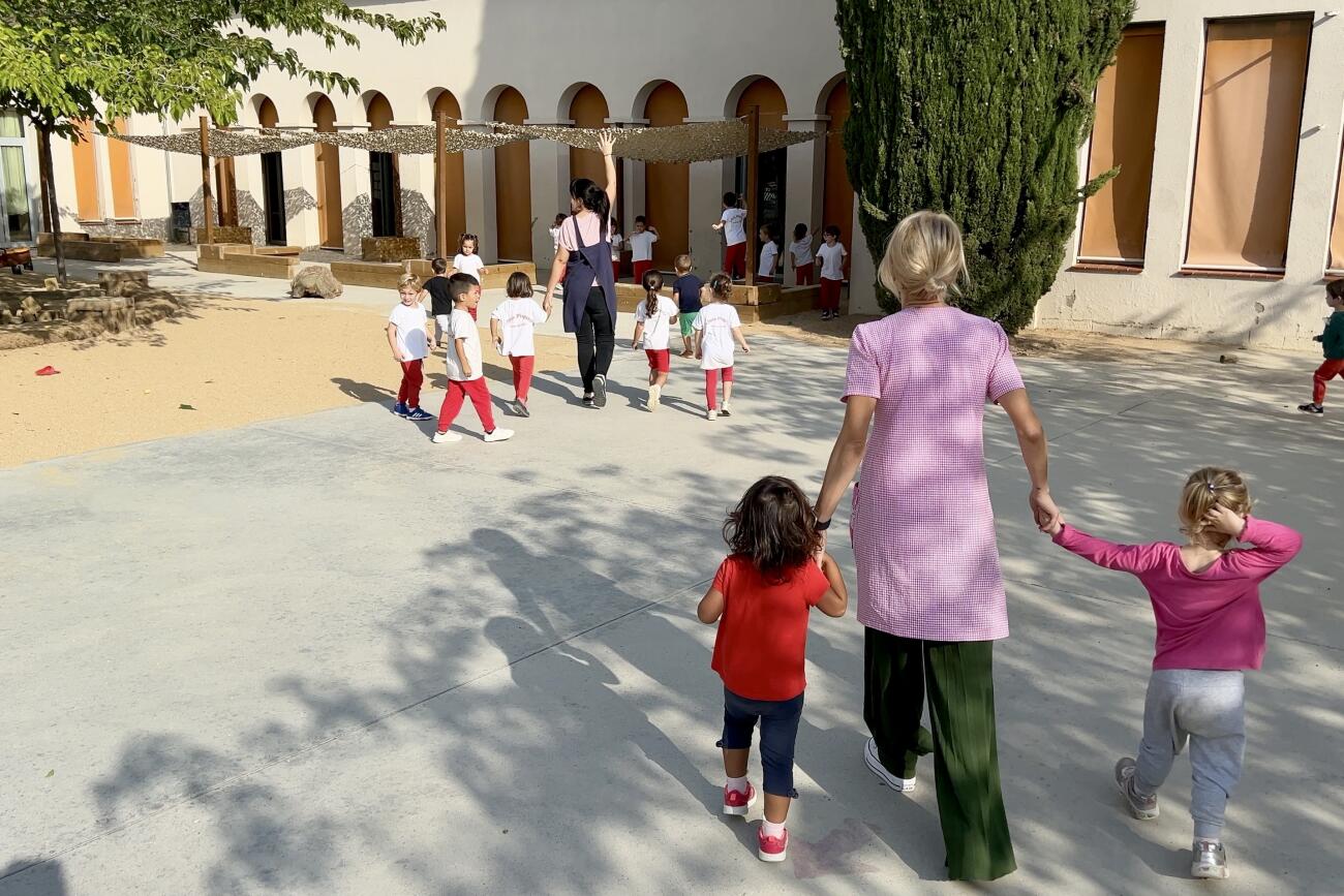 Un moment del confinament de l'escola Lluís Piquer de Parets del Vallès (fotografia: ACN / Albert Segura).