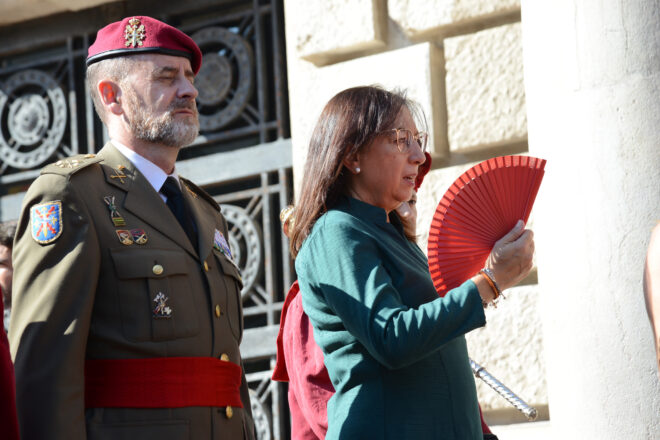 Llanos Massó obri les portes de les Corts perquè ‘Hablamos español’ presente la seua ILP contra el català