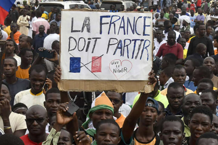 Manifestació als carrers de Niamey, el 3 d'agost (fotografia: AFP).