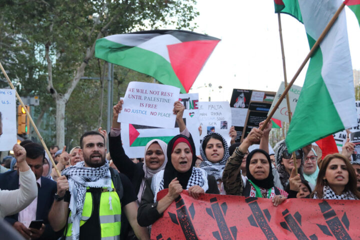 Manifestants de la protesta 'Aturem el genocidi a Palestina'.