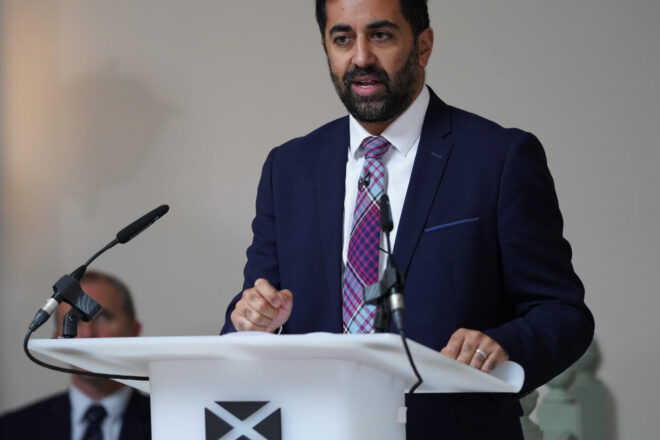 La nova llei escocesa contra la incitació a l’odi desferma la polèmica més enllà de la Gran Bretanya