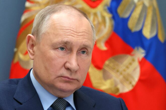 Putin ordena de suspendre durant tres dies els atacs contra Kíiv després de l’arribada dels emissaris dels EUA