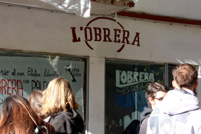 Desallotgen i enderroquen el centre social ocupat l’Obrera de Sabadell