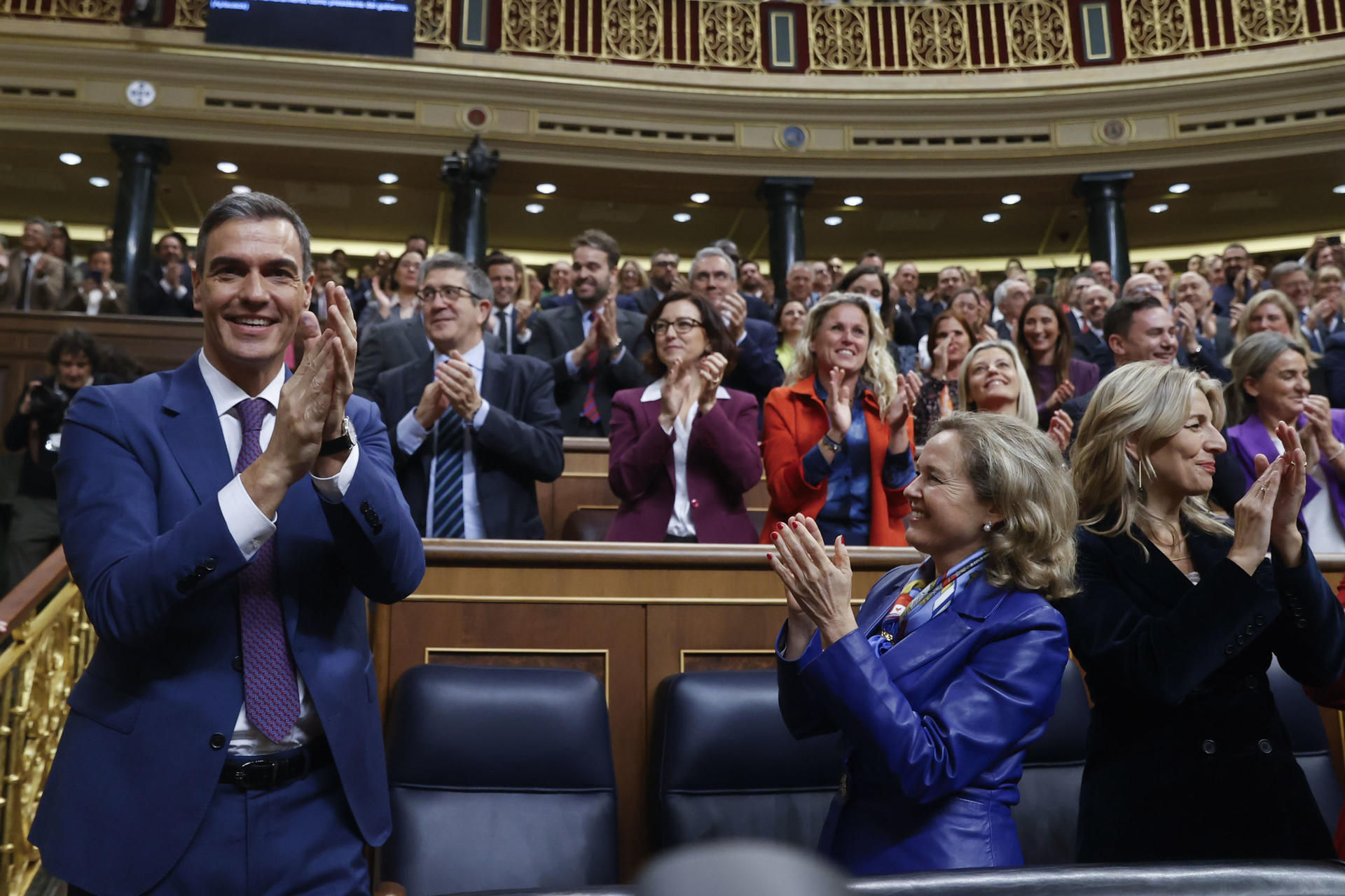 Pedro Sánchez durant la votació (fotografia: EFE / Juan Carlos Hidalgo).