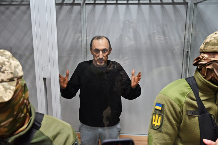 El coronel Roman Txervinski, durant una audiència al Tribunal del Districte Shevchenko a Kíiv, Ucraïna, el 10 d'octubre (fotografia: Oleg Bohachuk/The Washington Post).