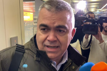 Santos Cerdán, dissabte a l'aeroport de Ginebra.