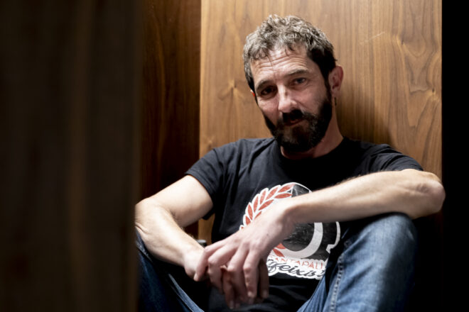 Borja Penalba: “Sempre surt la meua part més canalla, però la intimitat familiar també és una part de mi”