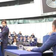 La sentència els il·lumina: qui surt retratat en el correctiu del TJUE al Parlament Europeu sobre Puigdemont?