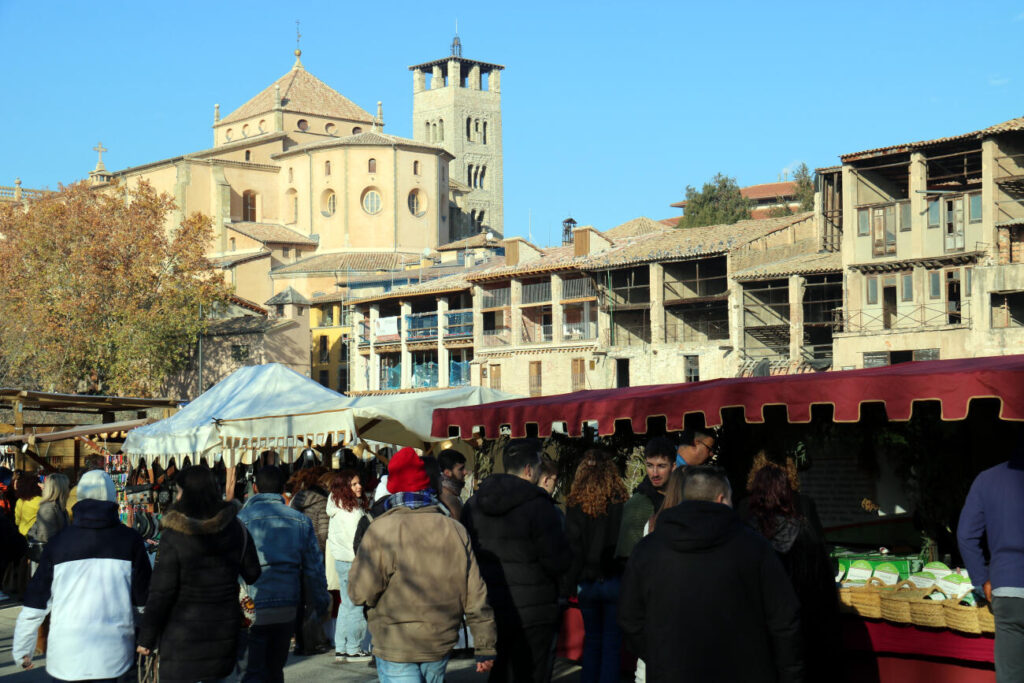 La crisi sanitària del sector ramader deixa el Mercat Medieval de Vic sense la majoria d’animals
