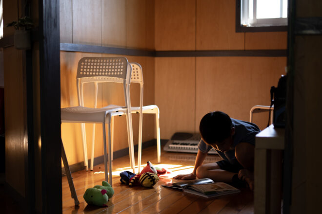 Nens que s’aïllen a casa: la perillosa xacra en creixement al Japó