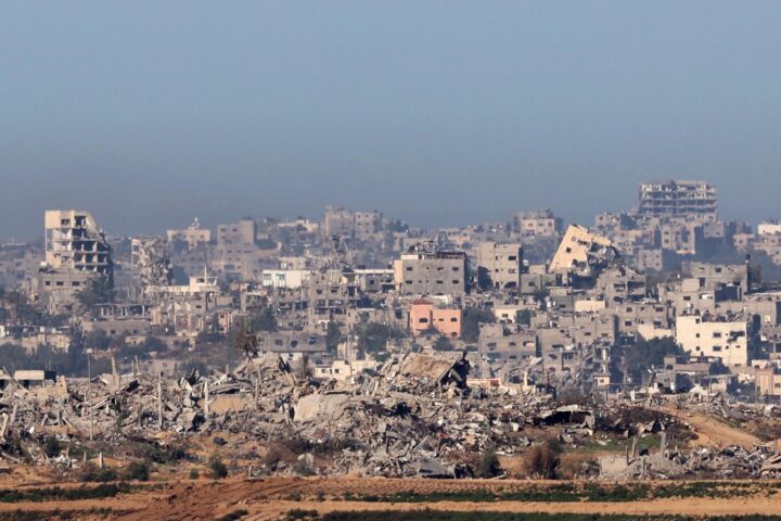 Edificis destruïts al nord de la franja de Gaza (fotografia: EFE/EPA/ABIR SULTAN).
