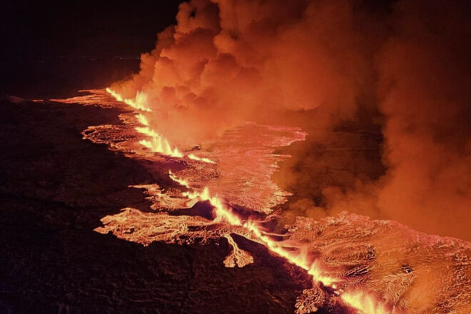 [VÍDEOS] El volcà de Grindavík, a Islàndia, entra en erupció per quarta vegada en quatre mesos